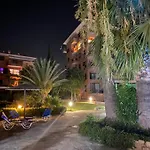 Aphrodite Gardens 2 Bedroom شقة *